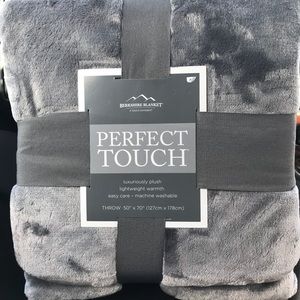 Grey Throwblanket